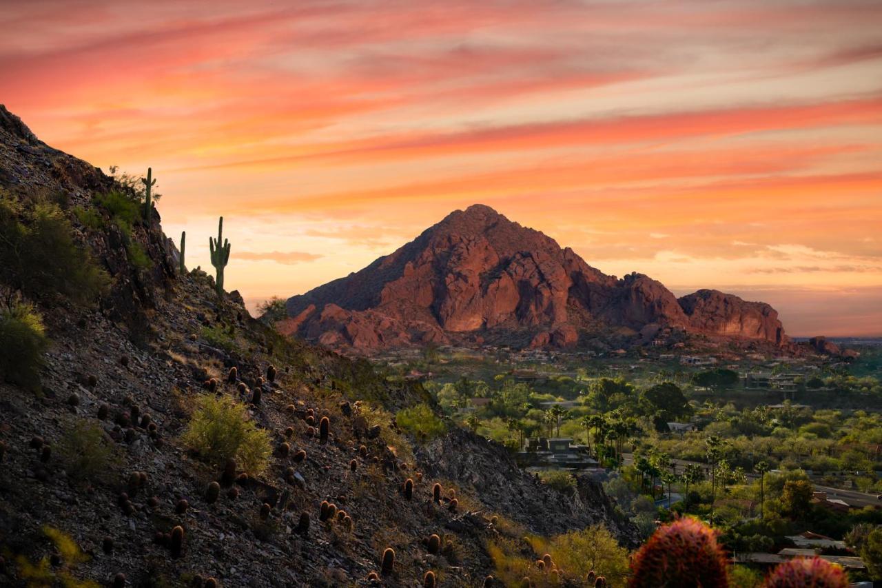 Отель Hyatt Place Scottsdale/Old Town Экстерьер фото