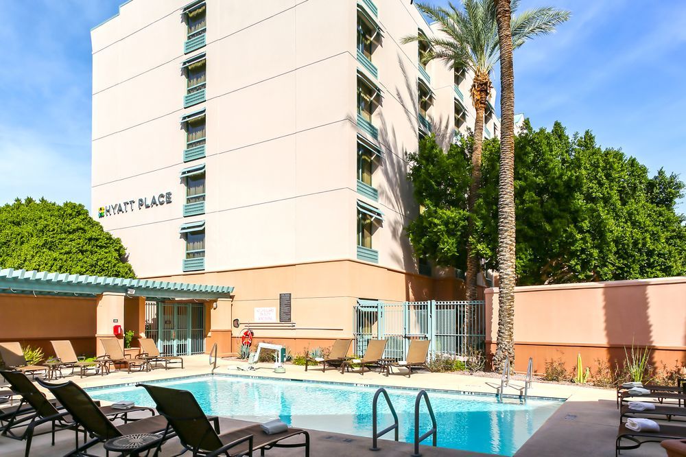 Отель Hyatt Place Scottsdale/Old Town Экстерьер фото